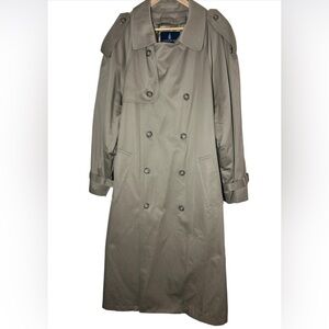 Mens London Fog Classic Double-Breasted Khaki Tan Trench Coat Size 44R Timeless